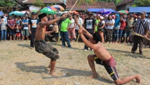 7-tradisi-unik-suku-madura-yang-masih-lestari