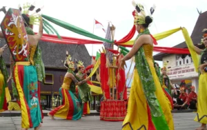jejak-budaya-borneo-6-tradisi-dayak-yang-melegenda